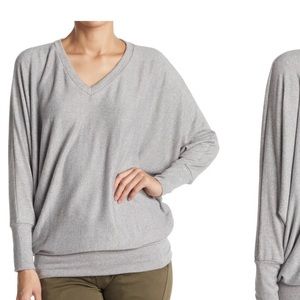 Dolman Sleeve Tunic Sweater
GO COUTURE